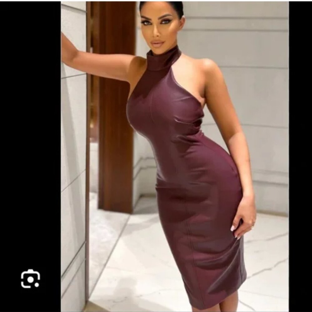 Fashion nova women’s faux leather halter midi dress in burgundy size small NWT